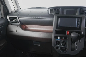 Хетчбэк Toyota Tank 2018 года, 999000 рублей, Кемерово