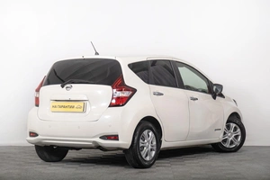 Хетчбэк Nissan Note 2017 года, 999000 рублей, Томск