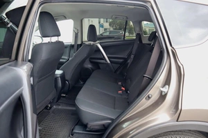 Внедорожник Toyota RAV4 2017 года, 2220000 рублей, Брянск