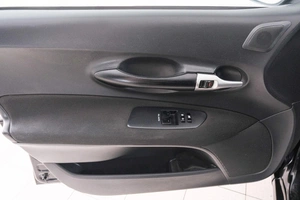 Хетчбэк Toyota Auris 2011 года, 1109000 рублей, Красноярск