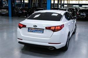Седан Kia Optima 2013 года, 998000 рублей, Солонцы