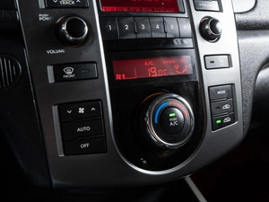 Седан Kia Cerato 2010 года, 860000 рублей, Волгоград