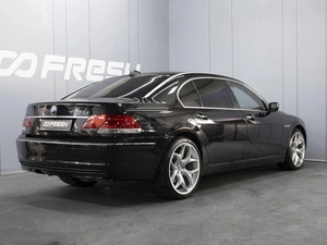 Седан BMW 7 серия 2005 года, 2159000 рублей, Омск