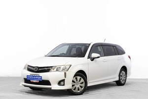 Универсал Toyota Corolla Fielder 2013 года, 1269000 рублей, Барнаул