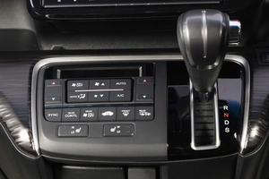 Минивэн Honda Stepwgn Spada 2016 года, 2009000 рублей, Новосибирск