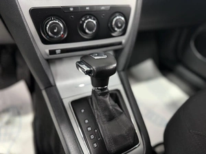 Лифтбек Skoda Octavia 2012 года, 829000 рублей, Красноярск