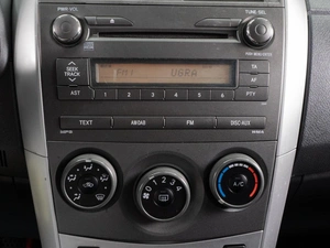 Седан Toyota Corolla 2012 года, 1019000 рублей, Тюмень