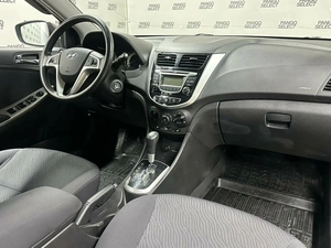 Седан Hyundai Solaris 2012 года, 840000 рублей, Красноярск