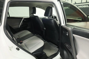 Внедорожник Toyota RAV4 2016 года, 2600000 рублей, Курск