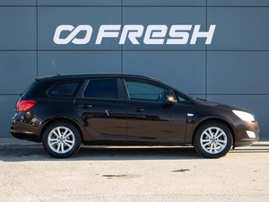 Универсал Opel Astra 2012 года, 790000 рублей, Краснодар