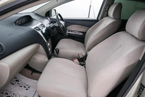 Седан Toyota Belta 2005 года, 549000 рублей, Красноярск