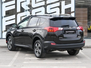 Внедорожник Toyota RAV4 2014 года, 1990000 рублей, Волгоград