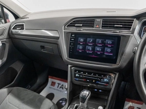 Внедорожник Volkswagen Tiguan Allspace 2021 года, 2550000 рублей, Красноярск