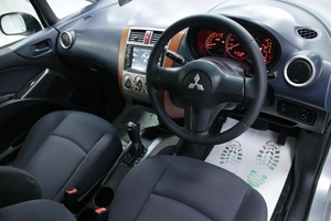 Хетчбэк Mitsubishi Colt 2005 года, 548000 рублей, Солонцы
