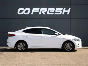 Седан Hyundai Elantra 2018 года, 1660000 рублей, Краснодар