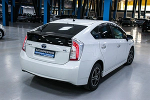 Лифтбек Toyota Prius 2012 года, 1088000 рублей, Солонцы