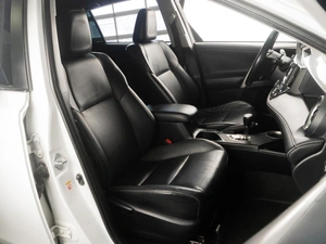 Внедорожник Toyota RAV4 2014 года, 2299000 рублей, Тюмень