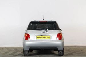 Хетчбэк Toyota Ist 2003 года, 539000 рублей, Тюмень