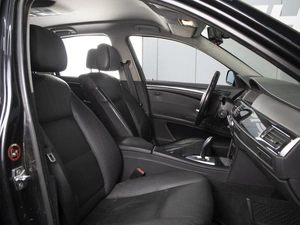 Седан BMW 5 серия 2009 года, 1430000 рублей, Омск