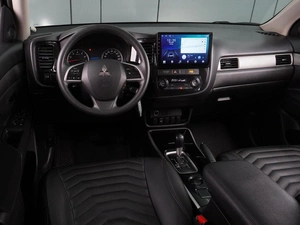 Внедорожник Mitsubishi Outlander 2018 года, 1867000 рублей, Воронеж