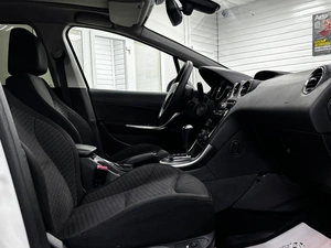 Хетчбэк Peugeot 308 2011 года, 499000 рублей, Ачинск