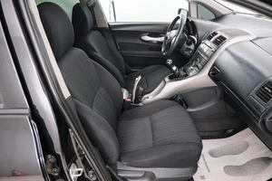 Хетчбэк Toyota Auris 2007 года, 549000 рублей, Красноярск