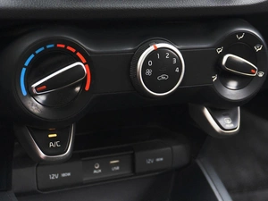 Седан Kia Rio 2017 года, 1169000 рублей, Кропоткин