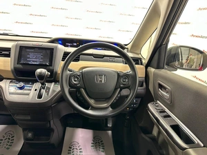 Минивэн Honda Freed 2019 года, 1450000 рублей, Красноярск