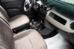 Седан Renault Logan 2010 года, 249000 рублей, Сургут