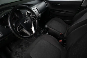 Хетчбэк Hyundai i20 2010 года, 649000 рублей, Оренбург
