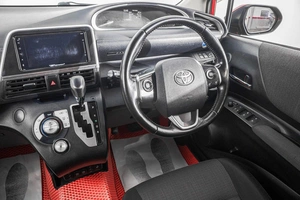 Минивэн Toyota Sienta 2020 года, 1289000 рублей, Барнаул
