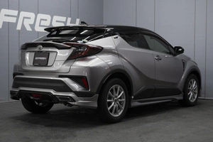 Внедорожник Toyota C-HR 2018 года, 1825000 рублей, Омск