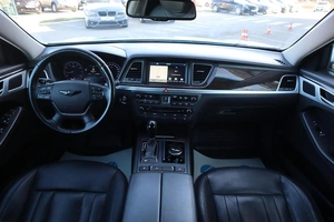 Седан Hyundai Genesis 2015 года, 2095000 рублей, Мирное