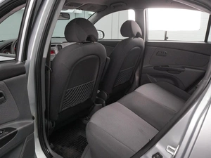 Хетчбэк Kia Rio 2009 года, 679000 рублей, Воронеж