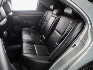 Седан Toyota Avensis 2006 года, 950000 рублей, Тюмень