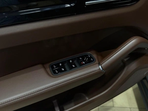 Внедорожник Porsche Cayenne 2021 года, 8499000 рублей, Красноярск
