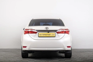 Седан Toyota Corolla 2014 года, 1299000 рублей, Томск