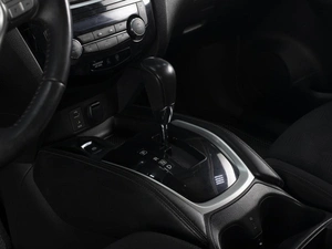 Внедорожник Nissan X-Trail 2015 года, 1610000 рублей, Омск