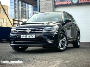 Внедорожник Volkswagen Tiguan 2018 года, 2380000 рублей, Красноярск