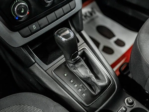 Внедорожник Skoda Yeti 2015 года, 1170000 рублей, Красноярск