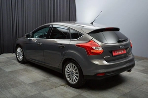Хетчбэк Ford Focus 2011 года, 999000 рублей, Красноярск