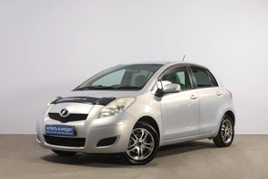 Хетчбэк Toyota Vitz 2010 года, 749000 рублей, Новосибирск