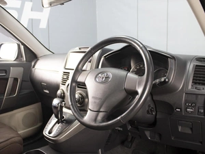 Внедорожник Toyota Rush 2013 года, 980000 рублей, Омск