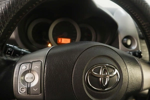 Внедорожник Toyota RAV4 2008 года, 1099000 рублей, Челябинск