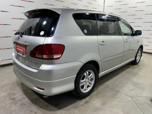 Минивэн Toyota Ipsum 2001 года, 749000 рублей, Красноярск