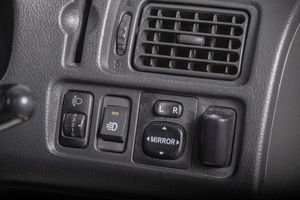 Универсал Toyota Succeed 2005 года, 589000 рублей, Томск