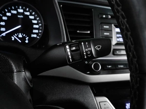 Седан Hyundai Elantra 2018 года, 1599000 рублей, Воронеж