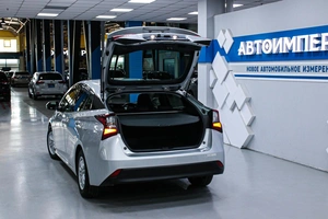 Лифтбек Toyota Prius 2019 года, 1738000 рублей, Солонцы