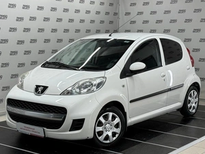 Хетчбэк Peugeot 107 2011 года, 435000 рублей, Красноярск