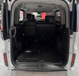Минивэн Honda Stepwgn Spada 2015 года, 1897000 рублей, Красноярск